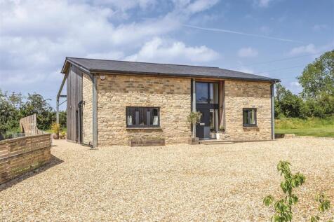 95936 BS_East Barn, Pool Keynes FC.jpg