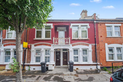 38 Ingatestone Road, Norwood, London SE25 4LG