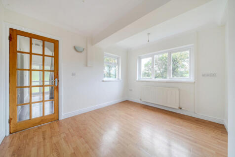 1366001-5-68f6152...