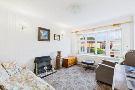 CAM03669G0-PR0042-STILL008