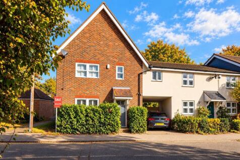 1 Oakland Mews ongar (32).jpg