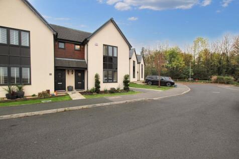 3 Bedroom Semi-Detached in GL52 7ZA