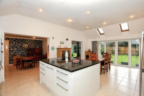 Kitchen / Breakfast Room