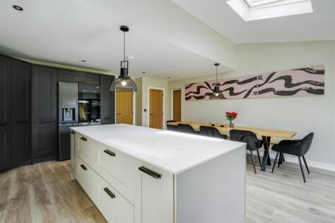 Dining/Living Kitchen