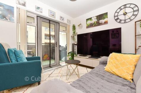 Kitchen/LIving Room