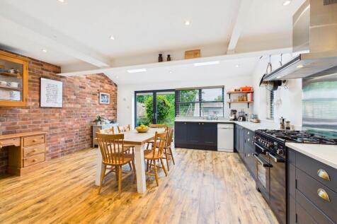 Family Dining Kitchen