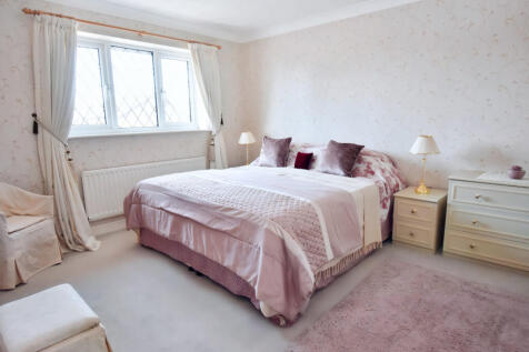 Principal Bedroom...