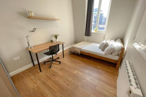 9 Bedroom Flat in L1 9AS