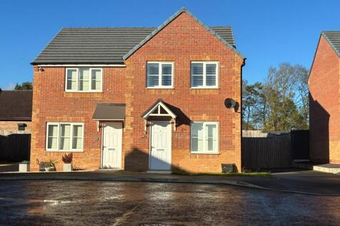 3 Bedroom Semi-Detached in DH3 2AQ