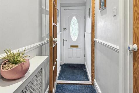 38 Warenne - front door.jpg