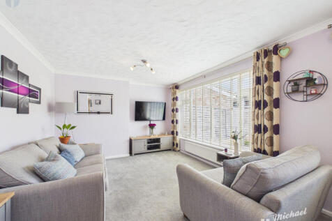 CAM03218G0-PR0975-STILL006