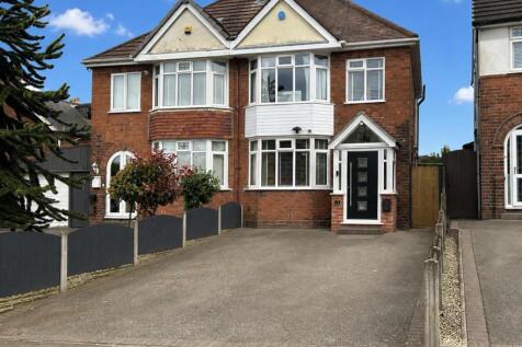 Newfield Lane Halesowen 1.jpg