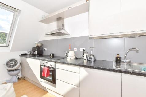 Lounge/Kitchen
