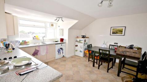 Kitchen1resized.jpg