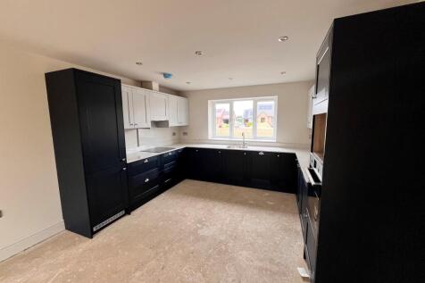 Open Plan Kitchen & Living