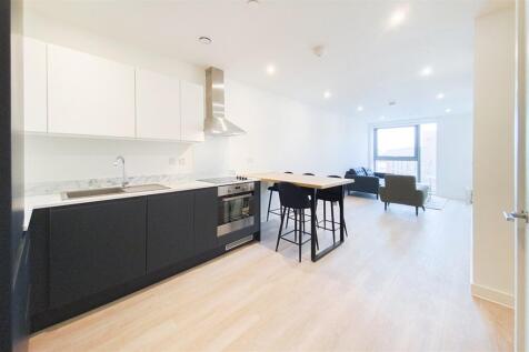 Available August | Two Double Bedroom / Two Bathroom | 16th Floor | Residents Gym, Concierge and Café | Zero-Deposit Options | Minutes Away from Victoria Station |