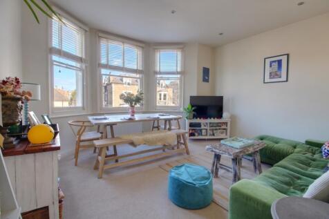 Spacious Living Dining Room