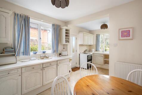 Kitchen breakfast room