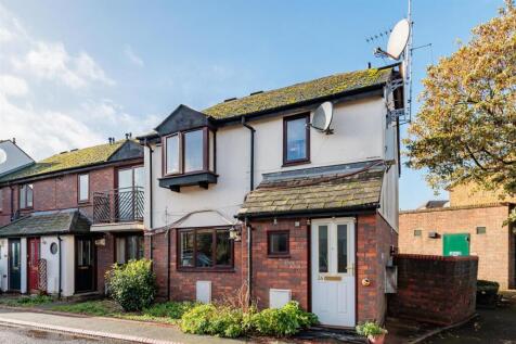 Set within a private residential development is this great two bedroom ground floor flat. The property boasts a crisp modern decor throughout with wooden floors, double glazed windows and full gas cen