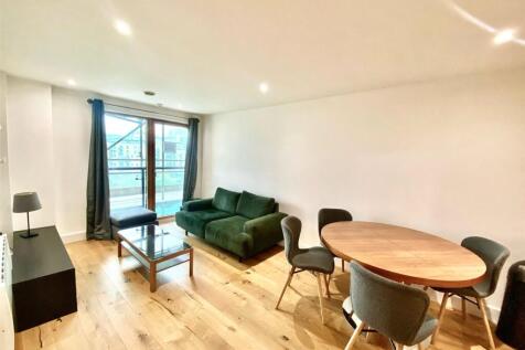 2 Bed Apartment | Furnished | Leeds Dock | Great Views | Water Included Rightmove Marketing Description A well-presented two-bedroom apartment, furnished to an excellent standard and ideally located w