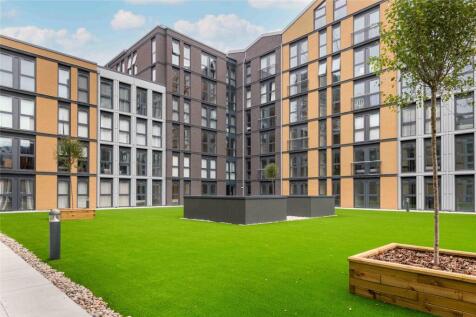 Stylish 1-bedroom apartment with modern furnishings. Open-plan living area, fully equipped kitchen, and a spacious bedroom with ample storage. Located in a prime residential area with easy access to a