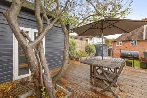 199 Totteridge Rd, HP13 7LE-19.jpg