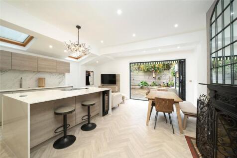 Kitchen/Dining