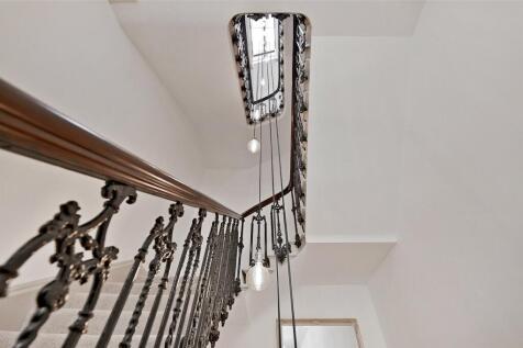 6 bed, 7 bath Semi-Detached in Bristol - Photo 15