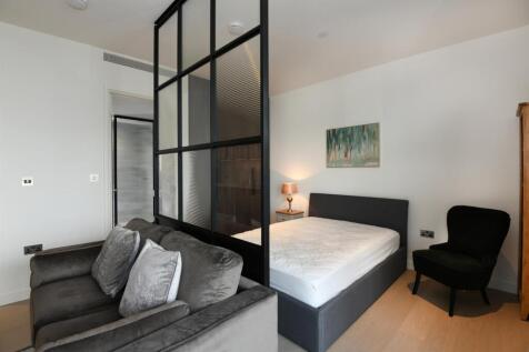 bedroom 2.JPG