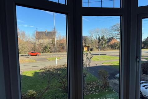 86 Harborough Rd Desborough-15.jpg