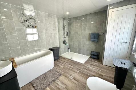 20250903_143941000_iOS 5.jpg