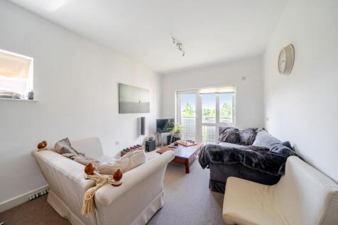 Sitting/Dining Room