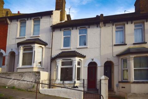 3 Bedroom Terraced in ME4 4PF