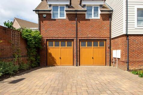 Double Garage with driveway