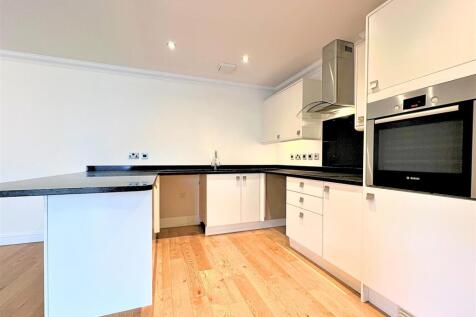 Lounge/Kitchen