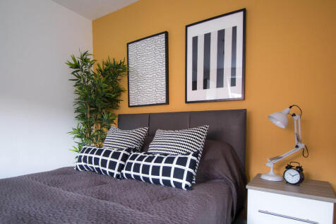 25 bed, 8 bath Town House in Manchester - Photo 7