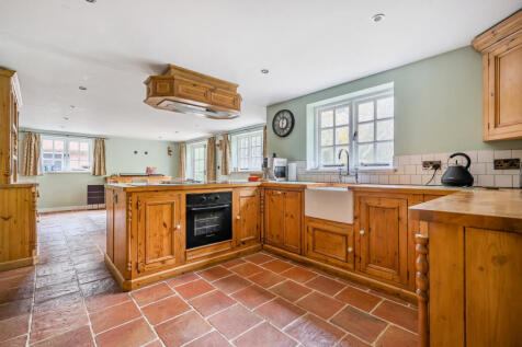 1375363-9-690e085...