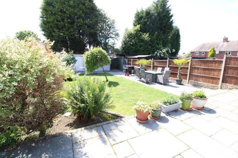rear garden 3.jpg