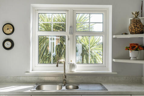 1363485-27-68e3ea...