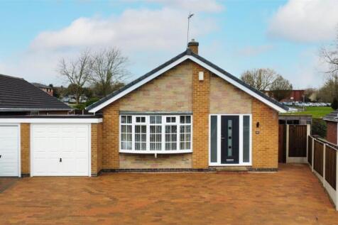 25 Friesland Drive - Ext.jpg