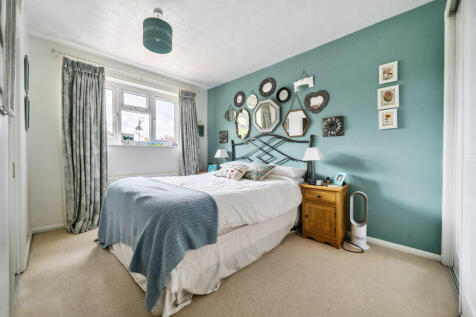 1328017-2-687e550...