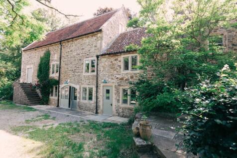 4 Bedroom Semi-Detached in BA3 5LR