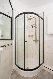 Bathroom 2.jpg