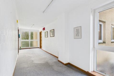 CAM05526G0-PR0074...