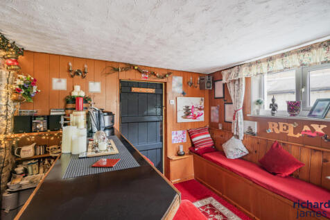 bbd4fc7f-0781-430...