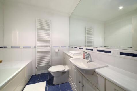 Chiltern Hse_bath...