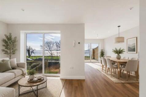 Kitchen/Living/Dining