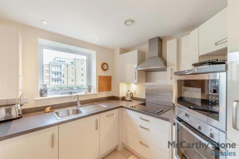 8667080-interior01.jpg