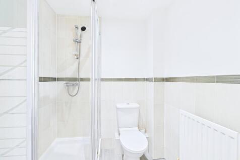 CAM01909G0-PR0430-STILL019