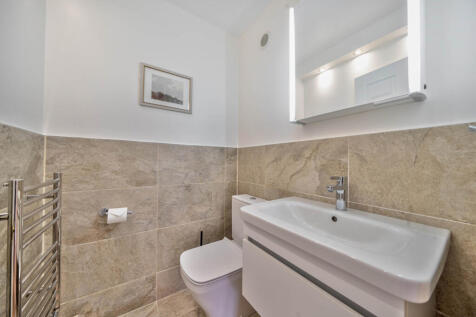 1301564-18-683d83...